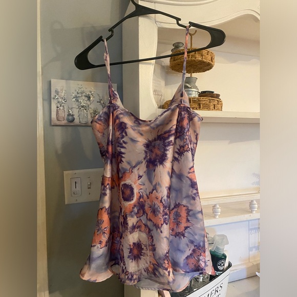 Love it For Eternity Tue Dye Satin Cowl Neck Tank Large - Picture 3 of 3